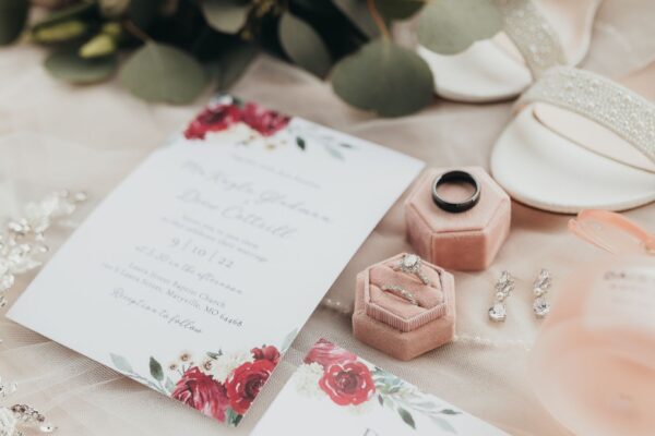 Wedding Photography by Twelve One Projects based in Des Moines, Iowa